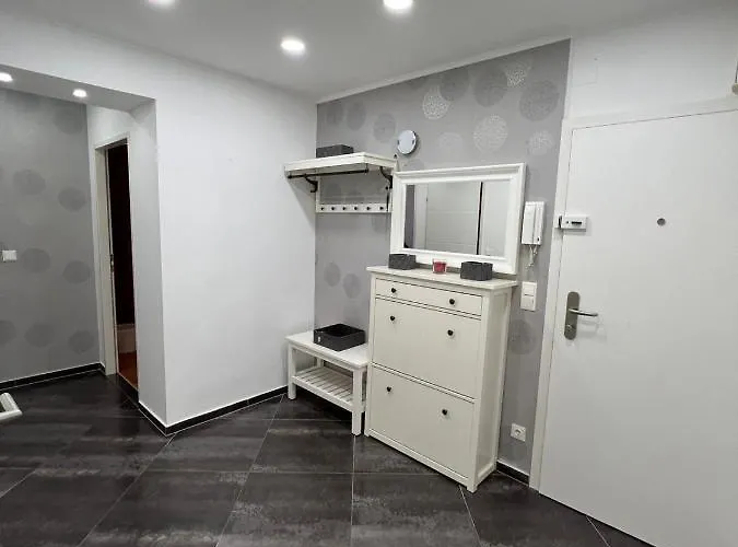 Monterey Apartment Vienna