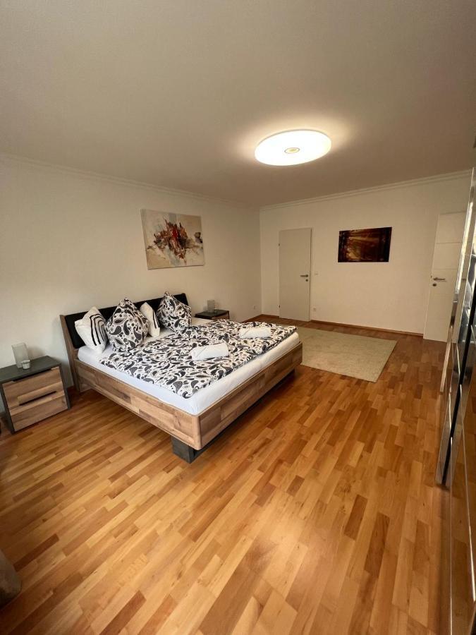 Monterey Appartement *